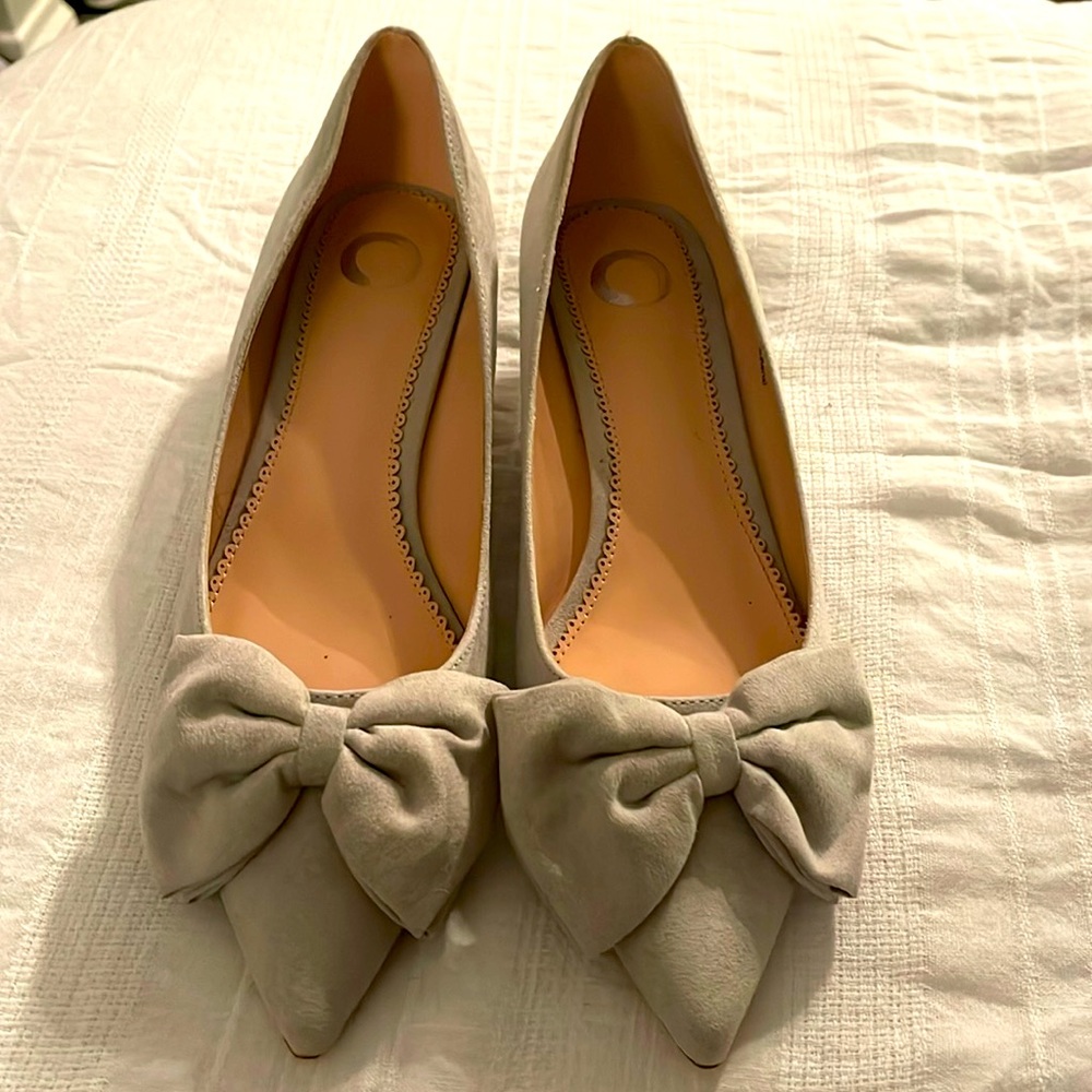 Kitten grey heels
